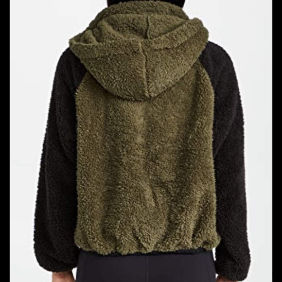 Revolve Plush Sherpa jacket army green/black. NWT! - Picture 2 of 3